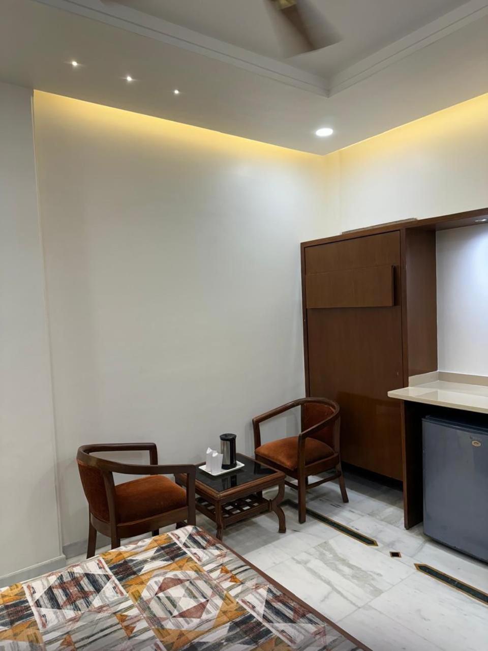 Hotel C Park - Karol Bagh, New Delhi 외부 사진