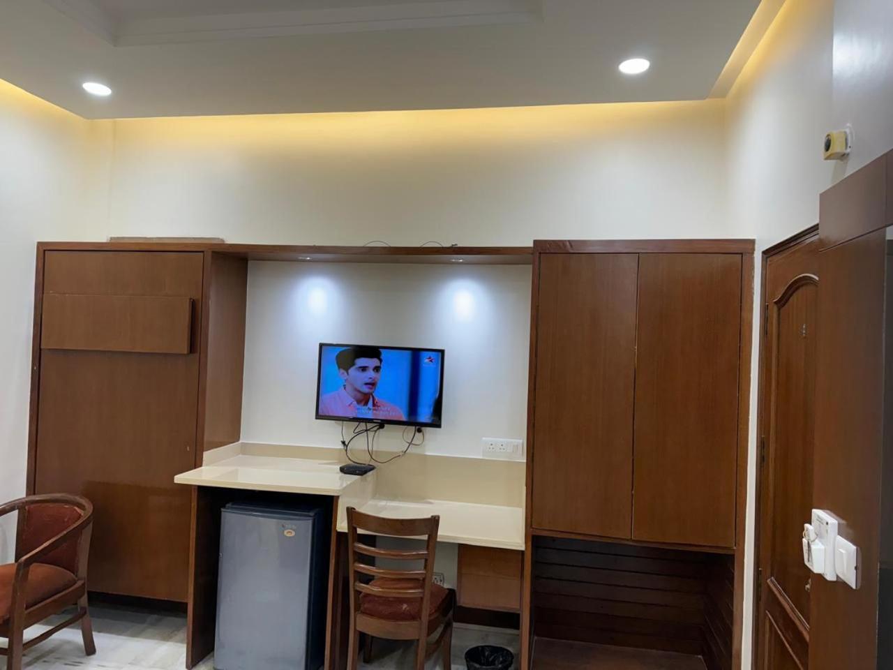 Hotel C Park - Karol Bagh, New Delhi 외부 사진