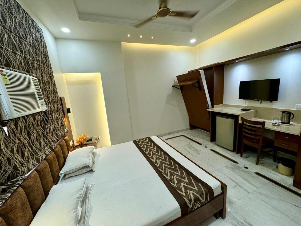 Hotel C Park - Karol Bagh, New Delhi 외부 사진