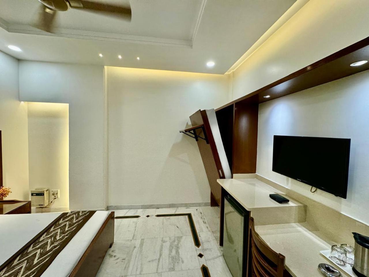Hotel C Park - Karol Bagh, New Delhi 외부 사진