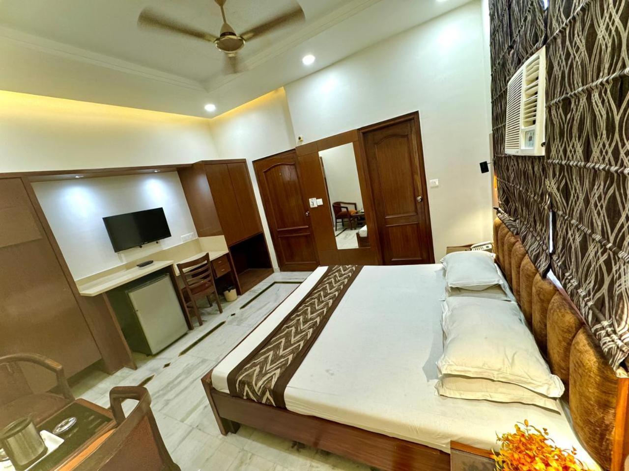 Hotel C Park - Karol Bagh, New Delhi 외부 사진