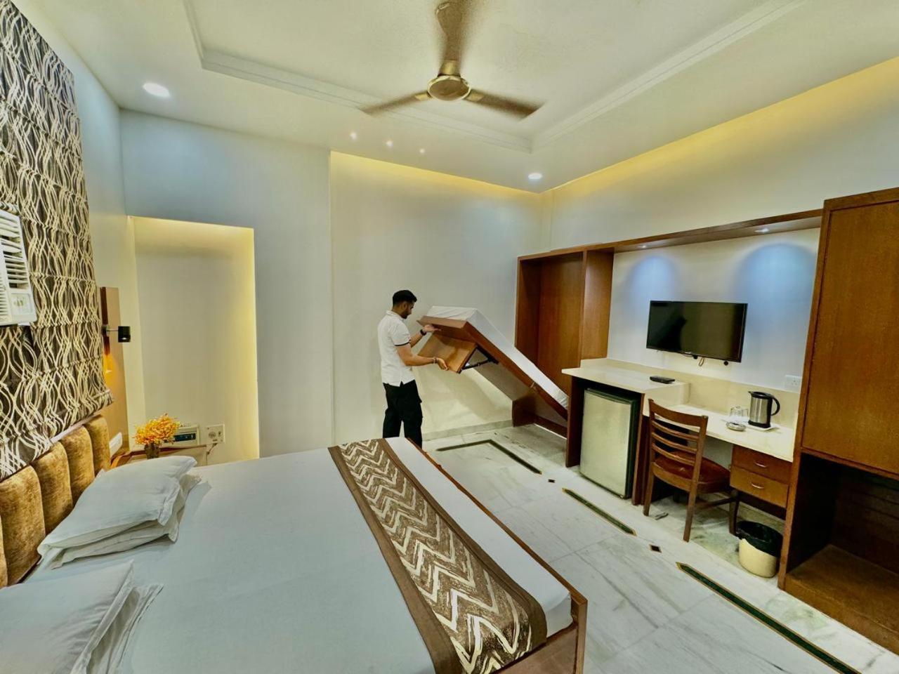 Hotel C Park - Karol Bagh, New Delhi 외부 사진